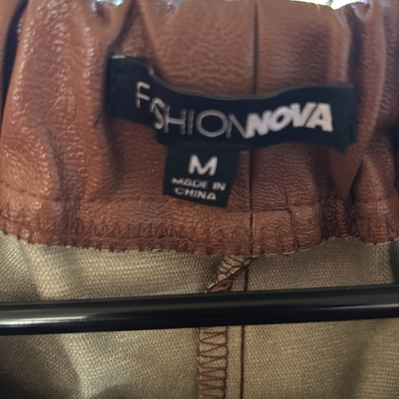 Women’s 2 piece outfit - Picture 4 of 7